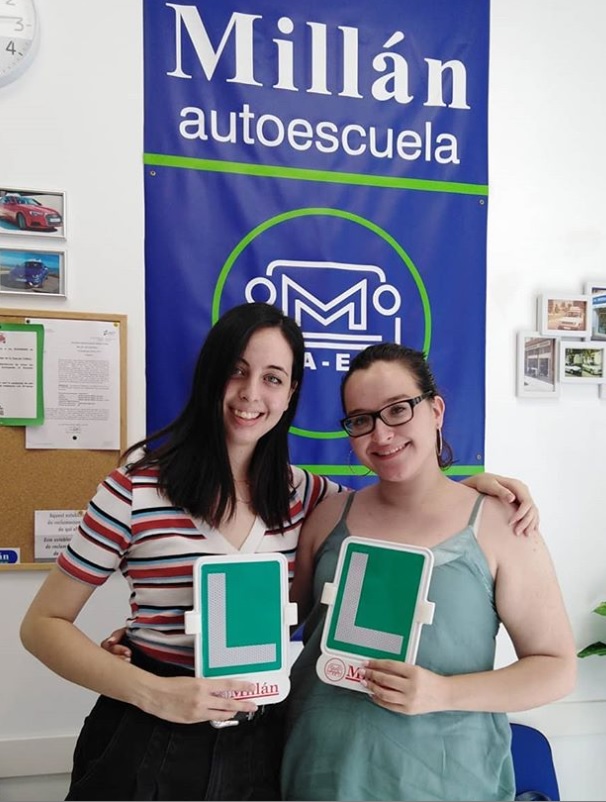 ¡¡ A LA PRIMERA CHICAAAS !! 🎉FELICIDADES BEA y SARA🎉 👏🏻👏🏻🍀🍀