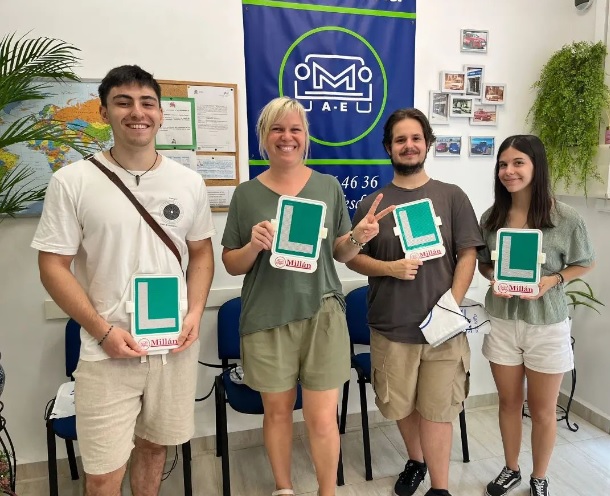 ¡¡ FELICIDADES ISABEL, NACHO,YANA Y CARLOS !! A DISFRUTAR EL VERANOO. 🍀🍀🍀🍀